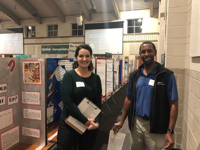 Two judges for a science fair